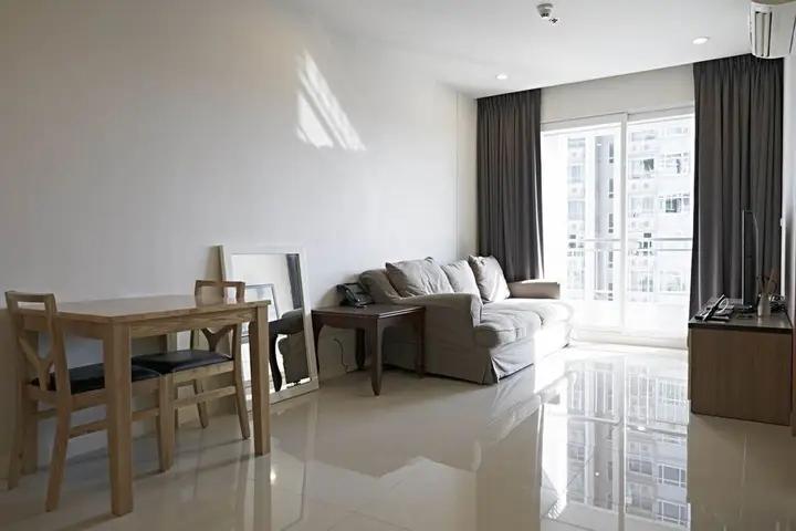 ขายคอนโดราคาถูก Circle Condominium 2