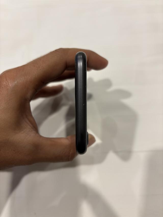 iPhone 8 64 GB 6