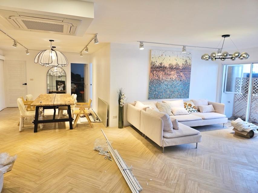 ให้เช่า คอนโด เลี้ยงสัตว์ได้วินเซอร์ ทาวเวอร์ คอนโดมิเนียม 160 ตรม. 3นอน 2น้ำ ชั้น 22 ใกล้BTS พร้อมพงษ์ 2