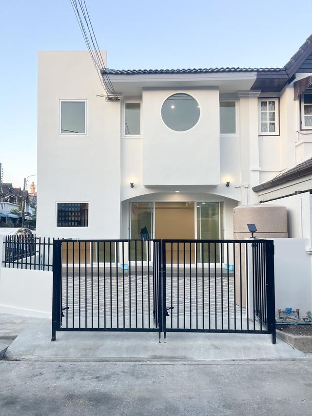 ด่วน+ ขาย Townhome,On Nut 59/1 สวยพร้อมให้ตกแต่ง 1