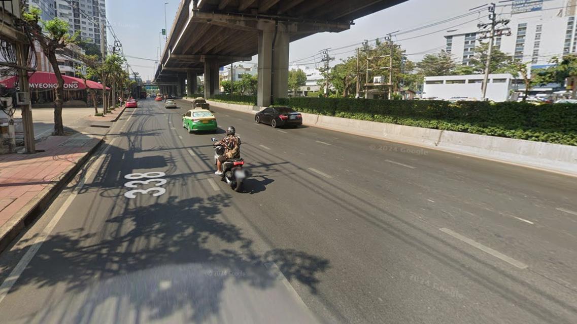 ขายที่ดินพร้อมสิ่งปลูกสร้าง 1 ไร่กว่าๆ ถนนบรมราชชนนี ห่างเซ็นทรัลปิ่นเกล้าเพียง 10 นาที