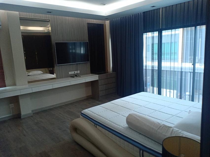 บ้านเดี่ยวหมู่บ้าน ชีวารมย์รังสิต(ติดฟิวเจอร์ ปาร์ค รังสิต) 4ห้องนอน 4ห้องน้ำ(0828935991 ไอซ์ เจ้าของบ้านโดยตรง) 12