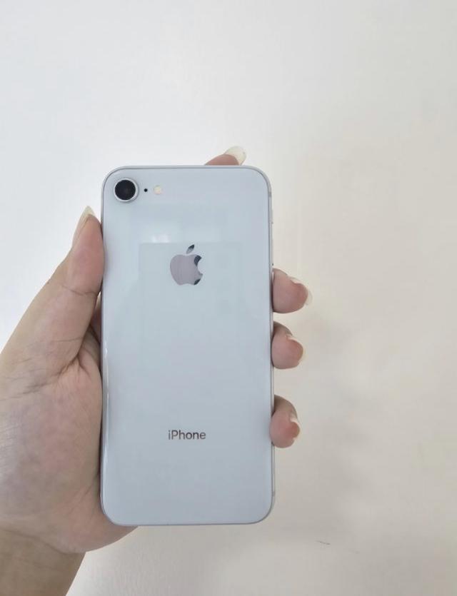 iPhone8 64gb สีเงิน