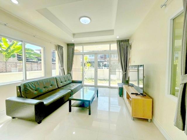 สวนเสือศรีราชา 2.5 กม.รร.นานาชาติไทยจีน ศรีราชา 3 กม.เฟอร์ฯครบ The Boulevard บ้านเดี่ยว 2 ชั้น 63 ตร.วา.พร้อมอยู่ 3นอน ฟ 2