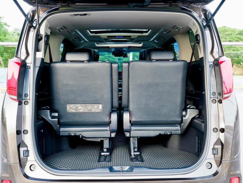 Alphard 2.5 SC Package 11
