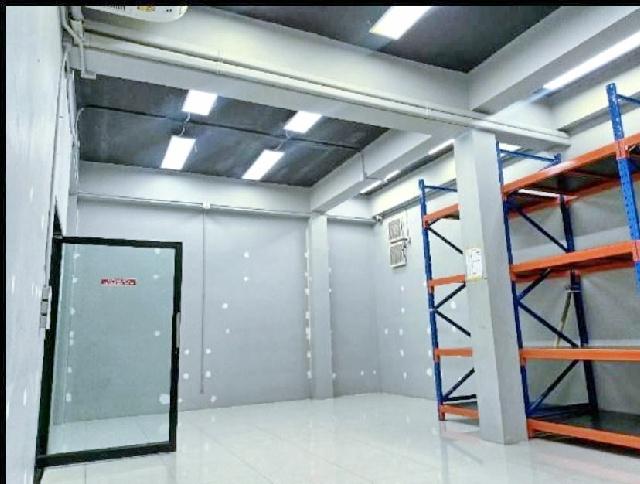 ปรีดี มีลิฟท์ในตัว BTS พระโขนง 900ม.สุขุมวิท71 ให้เช่าโฮมออฟฟิศ 3 ชั้น รร.นานาชาติเซนต์แอนดรูว์ 1.2 กม.3 ออฟฟิศ 2 น้ำ