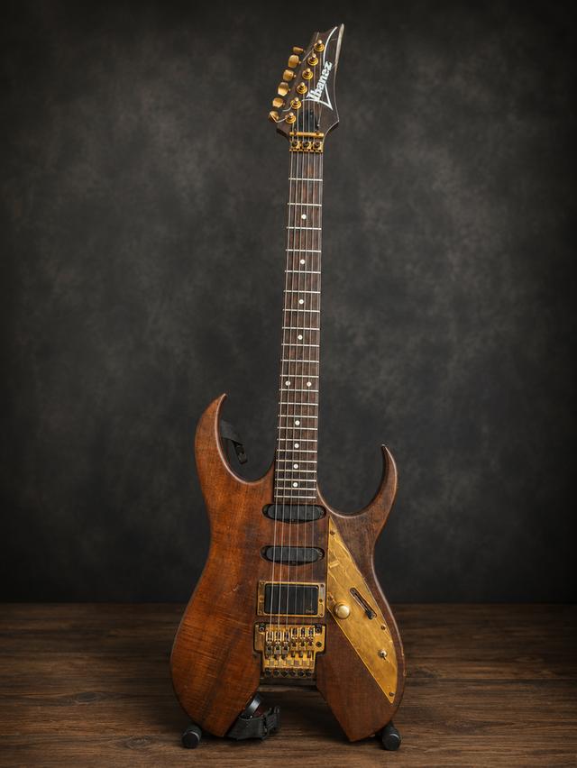 Ibanez RBM2 Reb Beach Signature Voyager Made in Japan 1992 พร้อม Original Hard Case และ Warranty เดิม