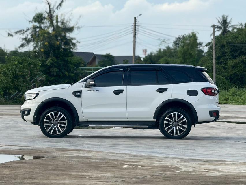 FORD EVEREST Wagon 4dr Titanium 7st Auto 6sp 2WD 2.2 DCT Y17สีขาว เกียร์ออโต้