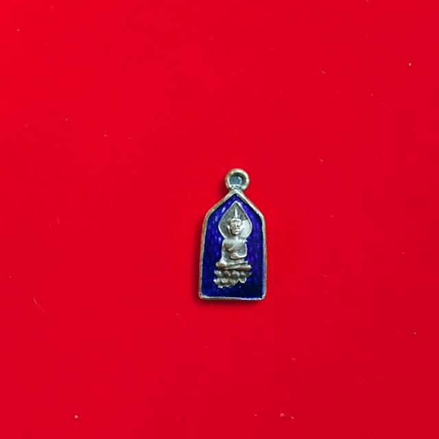 พระเครื่อง ไพรีพินาศ ลงยาน้ำเงิน สีเงินเก่าเดิมๆ รูปย่อยที่ 4