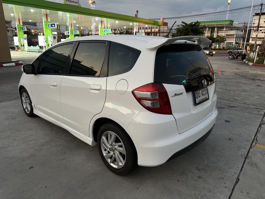 Honda Jazz 1.5 SV AT 2011 รูปที่ 5