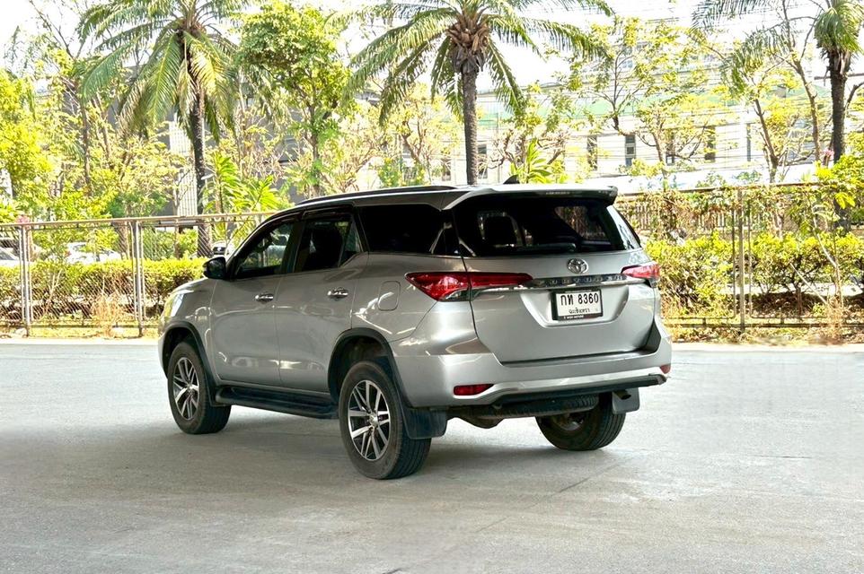 2016 Toyota Fortuner 2.4 V รถสวยมือเดียว รูปที่ 4
