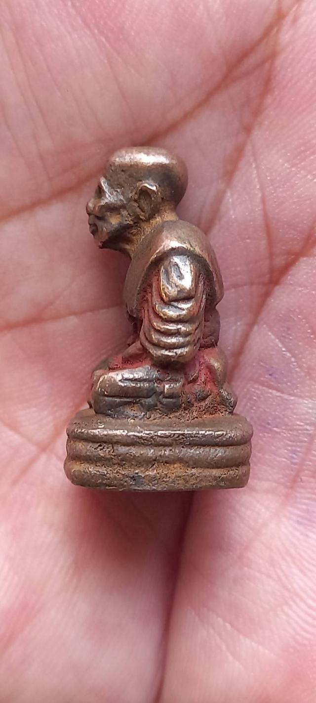 พระหล่อเก่าไม่ทราบที่ รูปที่ 4