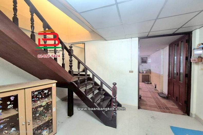 ทาวน์เฮาส์ เนื้อที่ 20 ตร.ว. หมู่บ้านบัวทองแลนด์ ถนนกาญนาภิเษก ตำบลบางบัวทอง อำเภอบางบัวทอง นนทบุรี 6