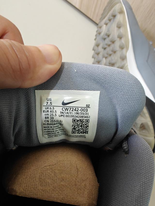 รองเท้ากอล์ฟ Nike Air Jordan รุ่นแนวสปอร์ต รูปที่ 2