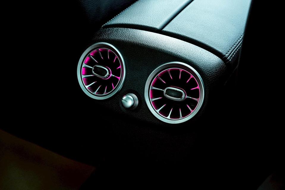 Mercedes-Benz C200 2.0 Coupe AMG Dynamic W205 AT 2020 รูปที่ 16