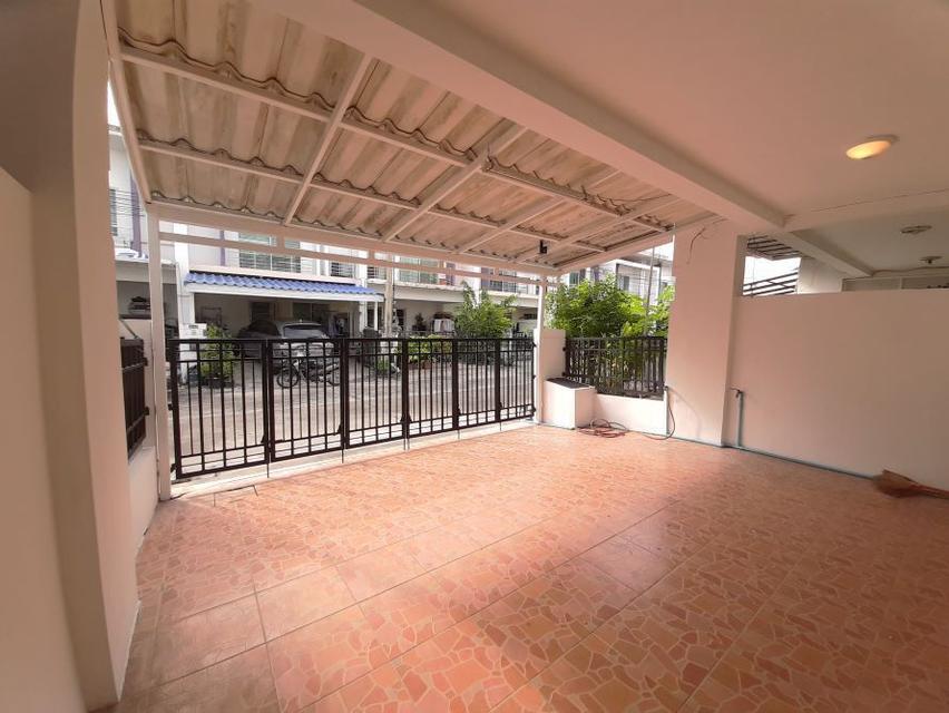 ทาวน์โฮม 2 ชั้น รีโนเวทใหม่ทั้งหลัง ม.พฤกษาทาวน์ เน็กซ์ ลอฟท์ ซ. 8 พุทธมณฑลสาย 4 เนื้อที่ 18.1 ตรว. 3 นอน 2 น้ำ 2 จอด  เหลือ 1.65 ล้าน โทร.085 0732541 5