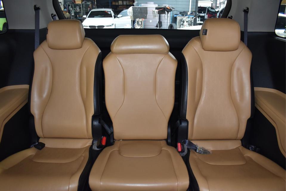 รหัสรถ JRS976 KIA GRAND CARNIVAL 2.2 EX 2021 11