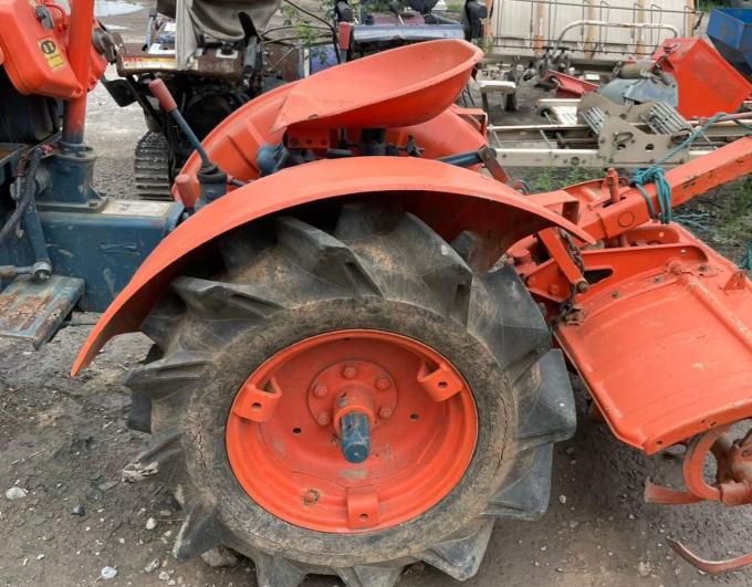 Kubota รุ่น B6000 มือสอง 2