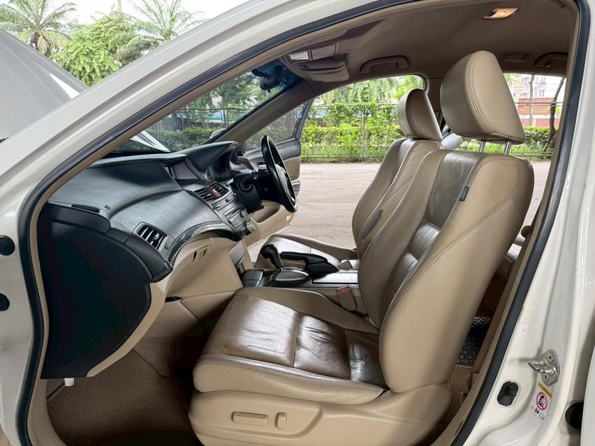ขายรถ Honda Accord 2.0 ปี 2009 สีขาว เกียร์ออโต้ 11