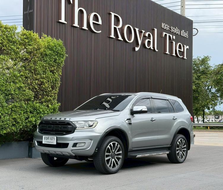 รหัสรถ AP1071 Ford Everest 2.0 Turbo Titanium+ ปี 2019 สีเทา