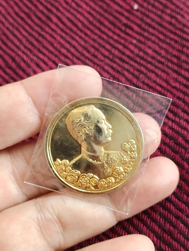เหรียญรัชกาลที่ 5 หลังพระนารายณ์ทรงครุฑ กะไหล่ทอง ปี2536 วัดแหลมแค จ.ชลบุรี 4