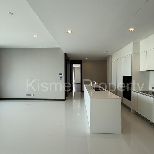 For SALE Q1 Sukhumvit 4beds size 296 sq.m. 6