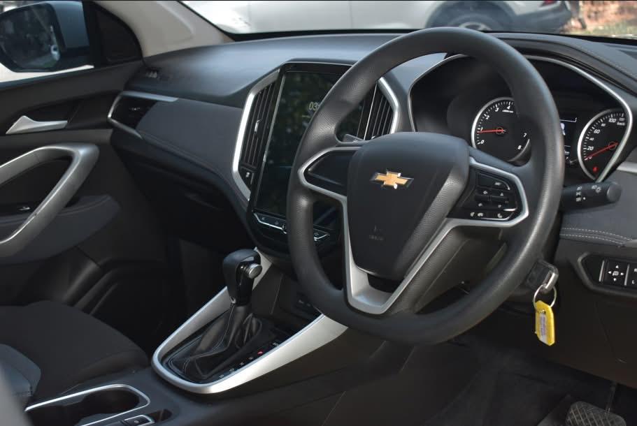 # Chevrolet Captiva รุ่น LS SUV ปี 2020 เกียร์ : ออโต้ เครื่องยนต์ : 1,500 CC เบนซิน สี : เทา OPTION : AIRBAG 2 ใบ เบรค ABS จอLCD   4