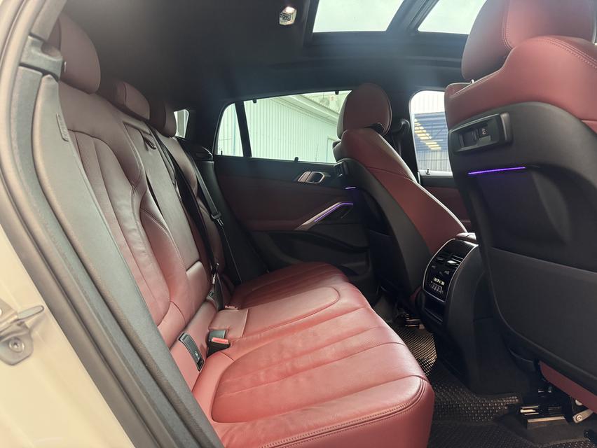 2022 BMW X6 40i M Sport 7