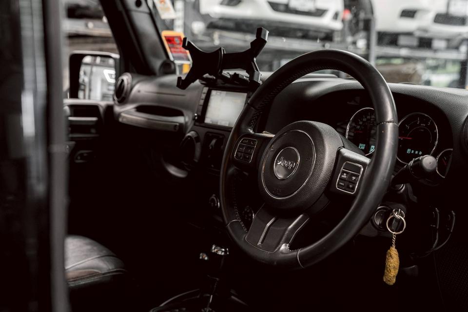 รหัสรถ 67GG887 สายลุย Jeep Wrangler Sahara 2014 17