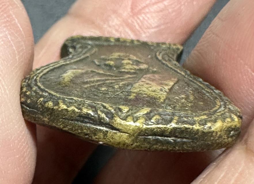 พระเหรียญหล่อ ล.พ.น้อย