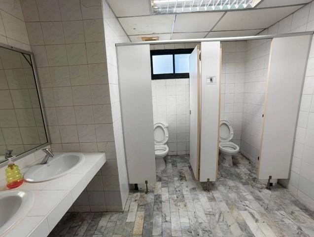 ให้เช่าอาคารสำนักงาน 2 ชั้น 740 ตร.ม. ถนนวิภาวดีรังสิต ซอย 62-64 ใกล้รถไฟฟ้า 3 สาย 6