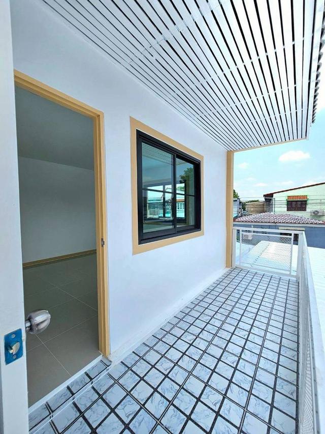 หมู่บ้านบัวทอง2  ติดรถไฟฟ้าสายสีม่วง สถานีคลองบางไผ่ ทาวน์เฮาส์ 2 ชั้น 20