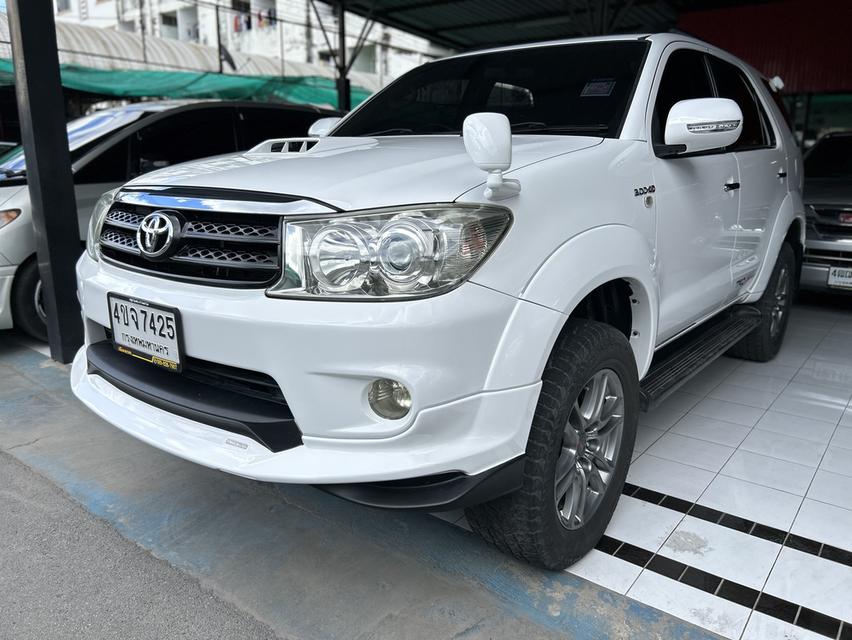 ขาย Toyota Fortuner 3.0 V TRD Sportivo 4WD ปี2010 รูปที่ 2