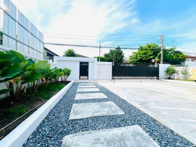 ให้เช่าบ้านเดี่ยว 2 ชั้น 111 ตรว. 3 ห้องนอน รีโนเวทใหม่ ทำเลศักยภาพใจกลางชุมชน ย่านประชานิเวศน์ 1 ประชาชื่น ใกล้ตลาดบองม 7