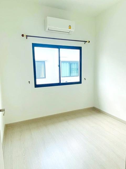 โลตัส วัดไพร่ฟ้า 1กม.ให้เช่า ทาวน์โฮม 2 ชั้น 3 นอน รร.เทคโนโลยีแหลมทอง 1.2 กม. 2 น้ำ รพ.ปทุมธานี 3.6 กม.ถ. กรุงเทพ-ปทุมธ 7