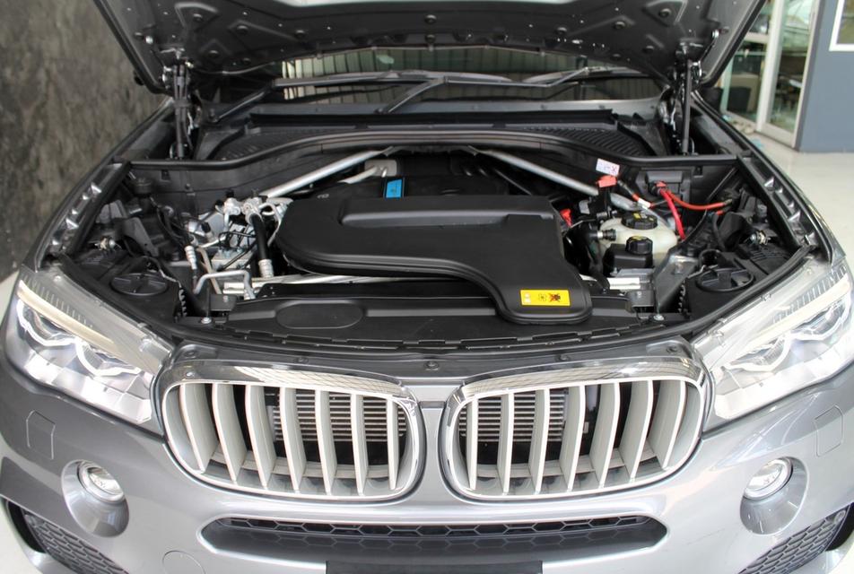 รหัสรถ JRS2162 BMW X5 40e 2017 MSport มือเดียว 13