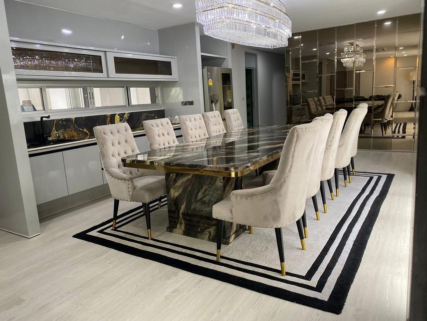 บ้านเดี่ยวโนเบิลทาราพัฒนาการ 5 ห้องนอน 134 sq.wa พื้นที่ใช้สอย 550 sq.m สระว่ายน้ำส่วนตัว 3