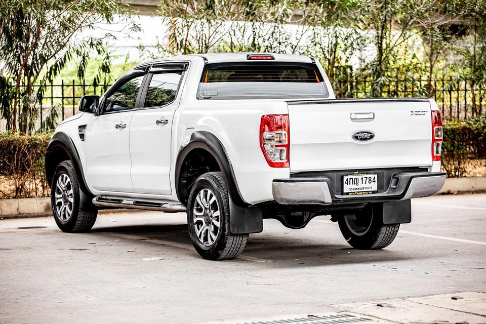 Ford Ranger Hi-lander 4 ประตู 2.2 XLT เกียร์ MT ปี 2015 สีขาว สภาพดี 9