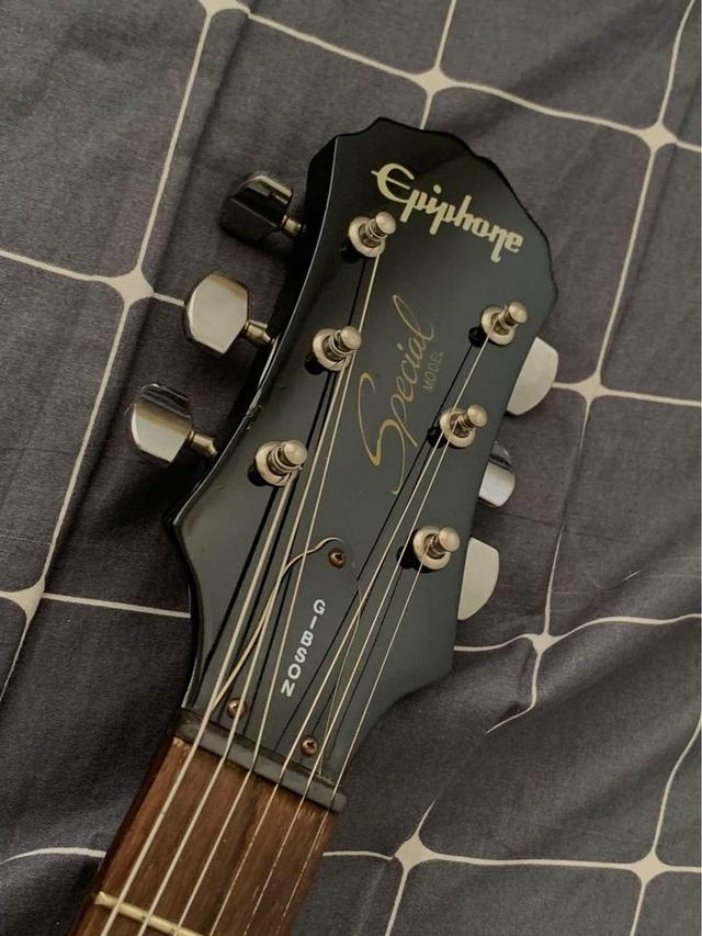 กีต้าร์ไฟฟ้า Epiphone Les Paul Special 3