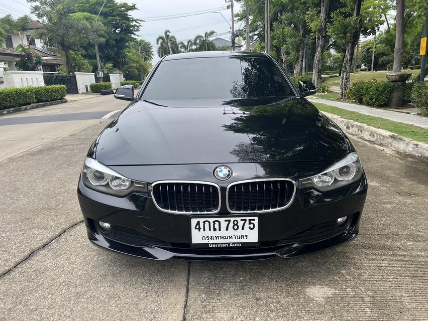 BMW 316i F30