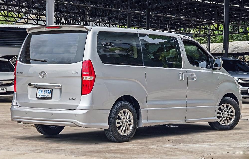 2015 HYUNDAI H1 ELITE 2.5 6