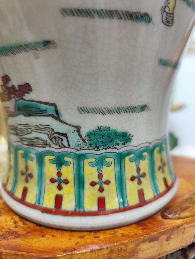 แจกันกระเบื้องเคลือบแตกลายงาแบบจีน (Chinese Crackle Glaze Porcelain Vase) ที่ตกแต่งด้วยลวดลาย นักรบโบราณ (Warrior Scene) รูปที่ 6