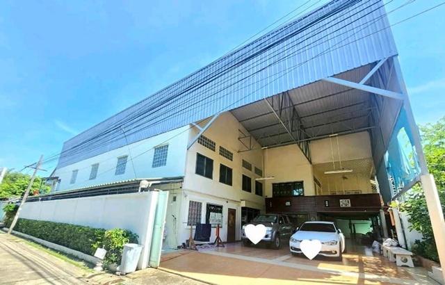 MRTโชคชัย 4 3กม.รร.สตรีวิทยา2 1.2 กม.ให้เช่าโกดัง ออฟฟิศ 3 ชั้น+ชั้นลอย 198 ตร.วา. 1,176 ตร.ม ซ.นาคนิวาส 49-53