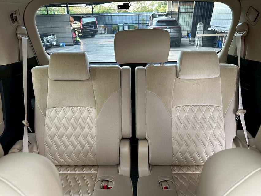 ขาย Toyota Vellfire 2.5 Hybrid ปี20 17