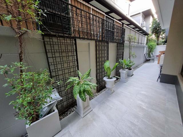 ให้เช่าบ้านเดี่ยว 4 ห้องนอน Grand Bangkok Boulevard สาทร–กัลปพฤกษ์ บ้านใหม่ ตกแต่งใหม่ทั้งหลัง เฟอร์นิเจอร์ใหม่ทั้งหมด • พื้นที่ใช้สอยประมาณ 400 ตร.ม. 13