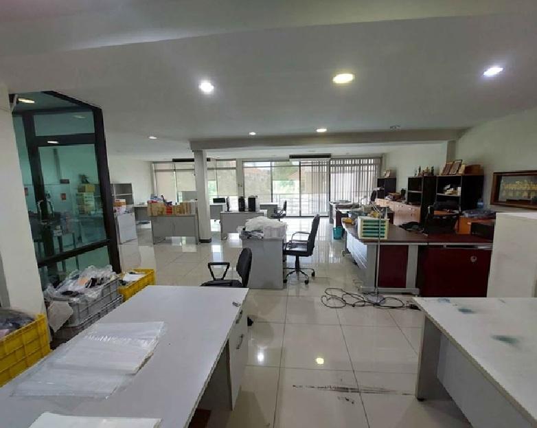 ให้เช่าอาคารพาณิชย์ / อาคารสำนักงาน 4.5 ชั้น / ทำเล พระราม 3 , ถนนจันทร์ หรือ เข้าทาง เจริญกรุง 107 ได้ / อาคารอยู่ในซอย เจริญราษฎร์ เข้าซอยไม่ลึก  3