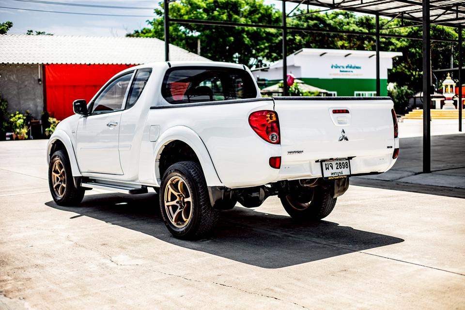 Mitsubishi Triton PLUS MEGA CAB 2.5 GLX เกียร์ธรรมดา ปี 2012 สีขาว 8