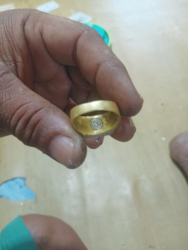 แหวนหลวงปู่ดู่ปี 19 สภาพสวยๆคงเดิมรอยจารย์ยัง รูปที่ 3