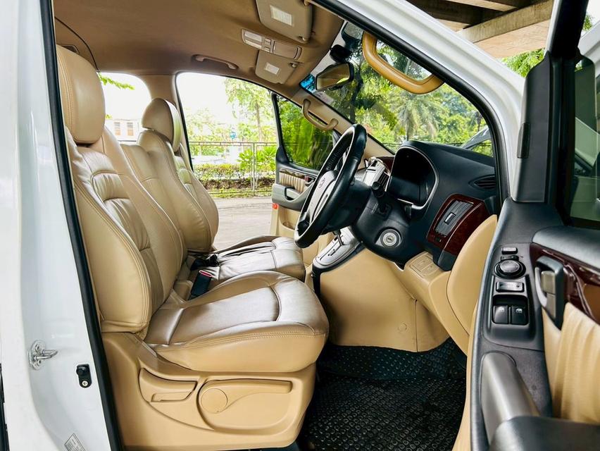 🔥ฟรีดาวน์ รถตู้ VIP 7 ที่นั่ง รุ่นท๊อป สุดหรู รถสวย พร้อมใช้ Hyundai Grand Starex 2.5 VIP AT ปี 2013 รูปที่ 16