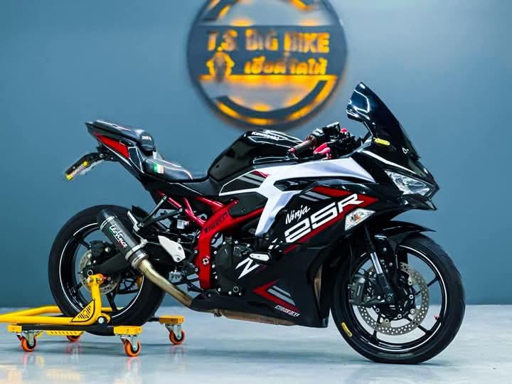 ขายด่วน Kawasaki Ninja ZX-25R